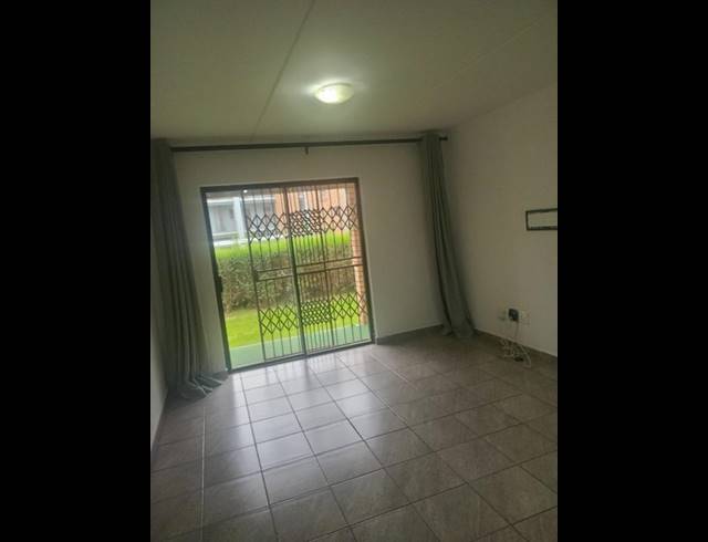 2 BEDROOM PROPERTY TO RENT IN WITPOORTJIE